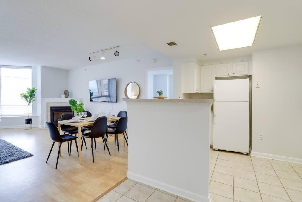 Fantastic 2 Bedroom Condo At Ballston With Gym Arlington Luaran gambar
