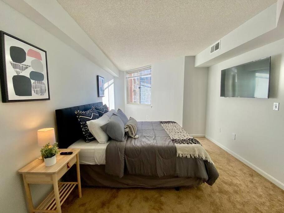 Fantastic 2 Bedroom Condo At Ballston With Gym Arlington Luaran gambar