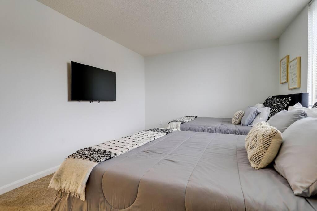 Fantastic 2 Bedroom Condo At Ballston With Gym Arlington Luaran gambar
