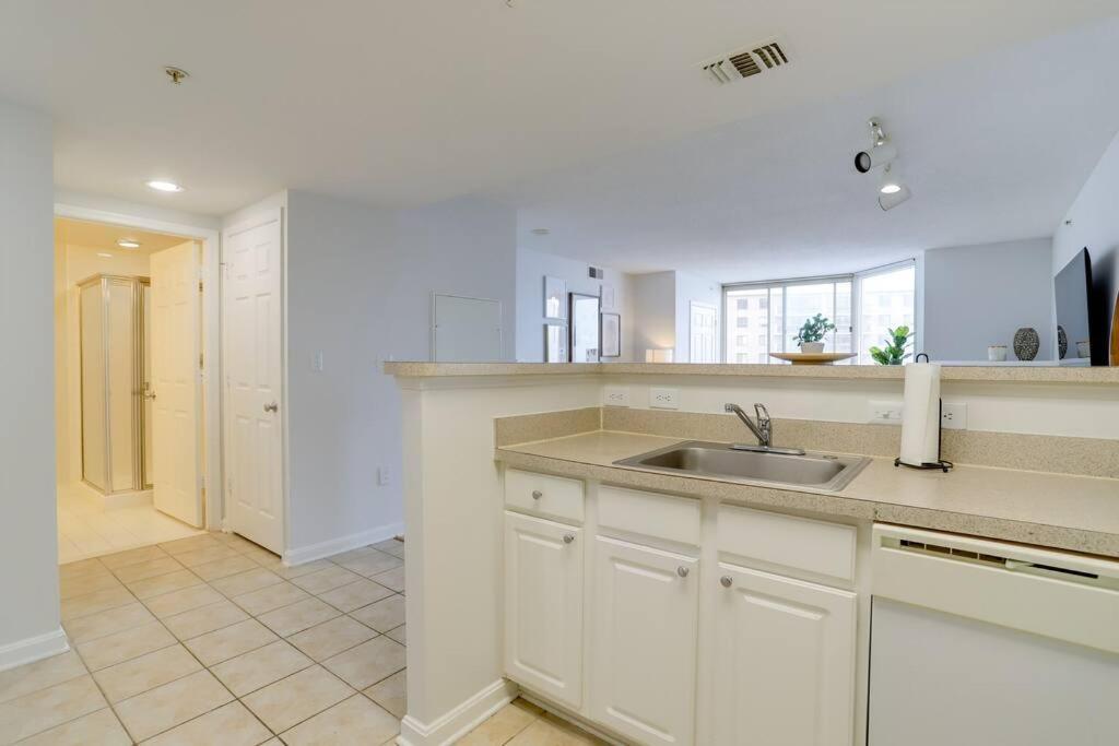Fantastic 2 Bedroom Condo At Ballston With Gym Arlington Luaran gambar