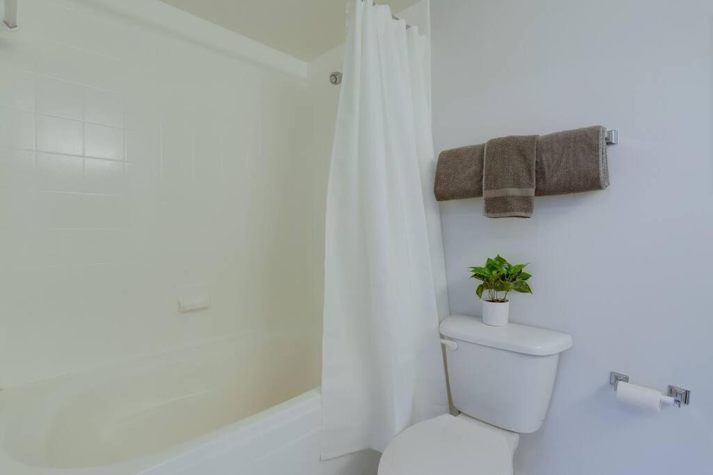 Fantastic 2 Bedroom Condo At Ballston With Gym Arlington Luaran gambar