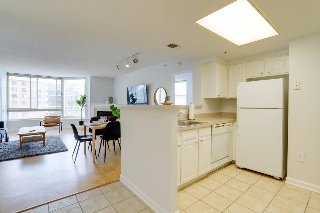 Fantastic 2 Bedroom Condo At Ballston With Gym Arlington Luaran gambar